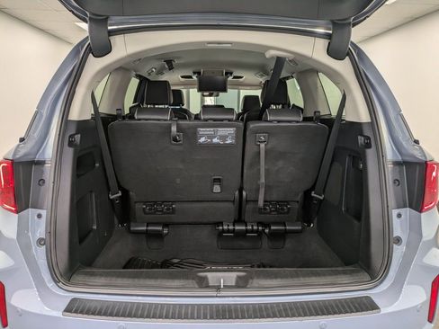 Certified 2025 Honda Odyssey Touring image 24