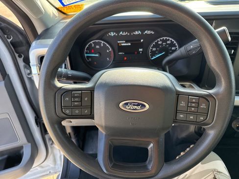 Used 2025 Ford F250 XLT image 22