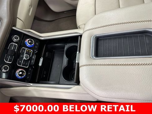 Used 2021 GMC Yukon XL Denali w/ Denali Premium Package image 35