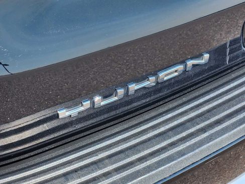 Used 2022 GMC Yukon Denali AWD/4WD image 13