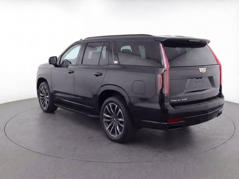 Used 2024 Cadillac Escalade Sport image 3