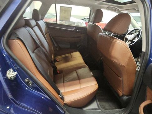 Used 2017 Subaru Outback 3.6R Touring image 23