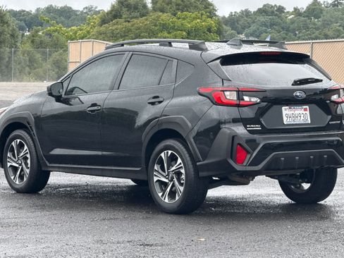 Used 2024 Subaru Crosstrek 2.0i Premium w/ Crosstrek Mirror Package AWD/4WD image 5