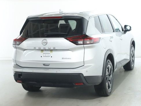 Used 2024 Nissan Rogue SV image 46