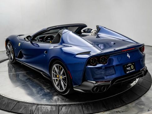 Used 2022 Ferrari 812 GTS RWD image 15