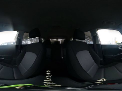 Used 2025 Kia Soul LX w/ LX Technology Package FWD image 38