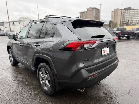 Certified 2022 Toyota RAV4 XLE image 5