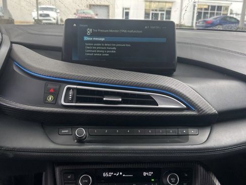 Used 2019 BMW i8 Roadster image 14