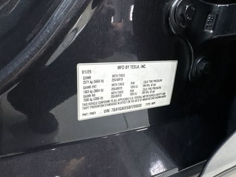 Used 2025 Tesla Model Y Long Range AWD/4WD image 86
