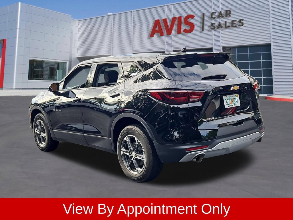Used 2025 Chevrolet Blazer LT FWD image 9