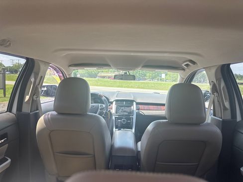 Used 2011 Ford Edge Limited FWD image 24