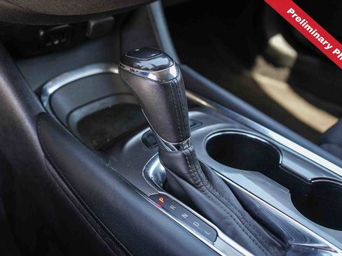 Used 2016 Chevrolet Malibu LT FWD image 17
