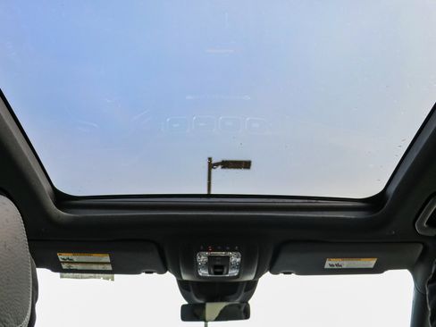 New 2025 Mercedes-Benz GLS 450 4MATIC image 8