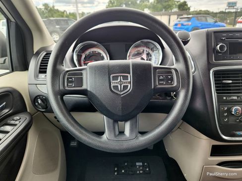 Used 2012 Dodge Grand Caravan SXT image 41