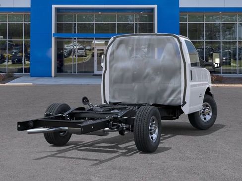 New 2025 Chevrolet Express 3500 w/ Power Convenience Package RWD image 4