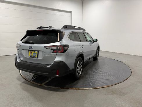 Used 2020 Subaru Outback Premium image 30