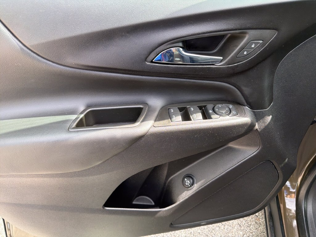 Used 2023 Chevrolet Equinox LT FWD image 13