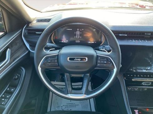 New 2026 Jeep Grand Cherokee Altitude image 27