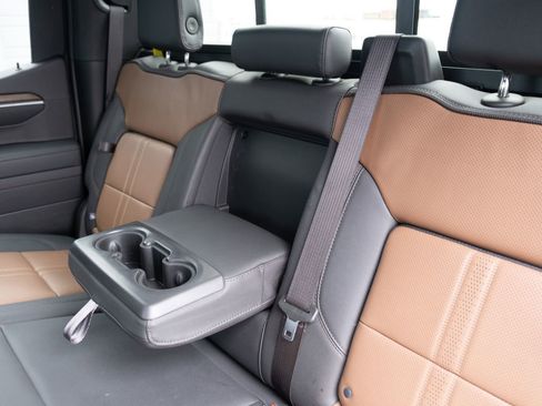 Used 2025 Chevrolet Silverado 1500 High Country w/ Technology Package image 20