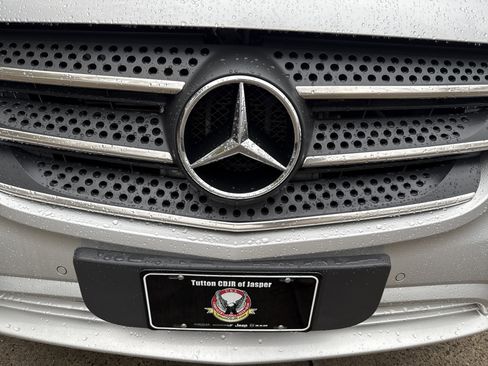 Used 2020 Mercedes-Benz Metris Passenger image 13