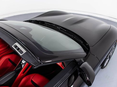 Certified 2025 Ferrari Roma Spider RWD image 18