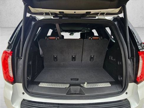 Used 2023 GMC Yukon Denali Ultimate image 16
