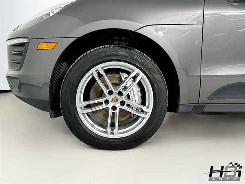 Used 2015 Porsche Macan S image 18