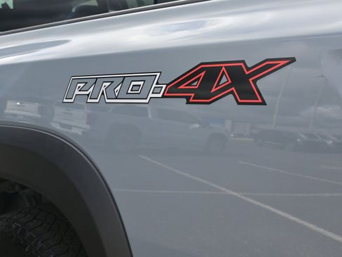 Used 2024 Nissan Frontier PRO-4X w/ Technology Package image 13