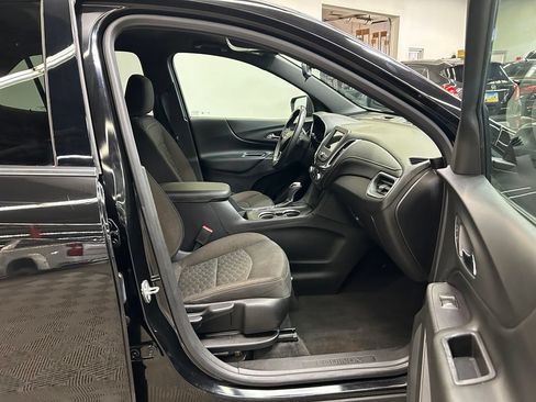Used 2019 Chevrolet Equinox LT FWD image 12