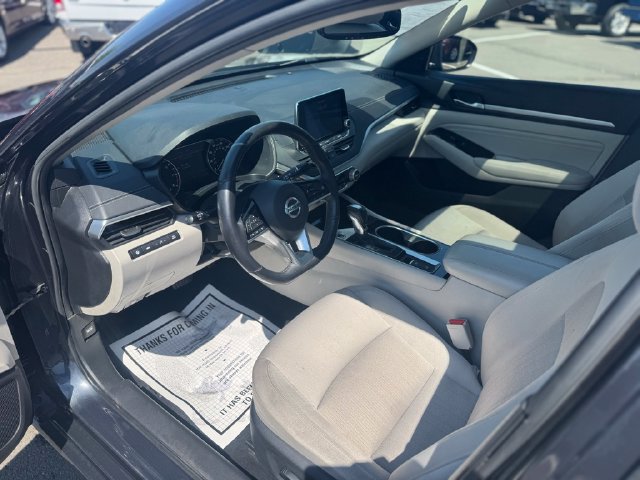 Used 2020 Nissan Altima 2.5 SV FWD image 31