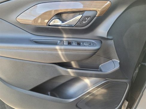 Used 2021 GMC Terrain SLE image 22