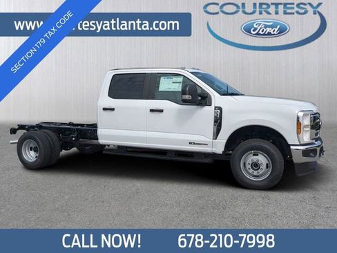 New 2025 Ford F350 XL w/ XL Chrome Package image 1