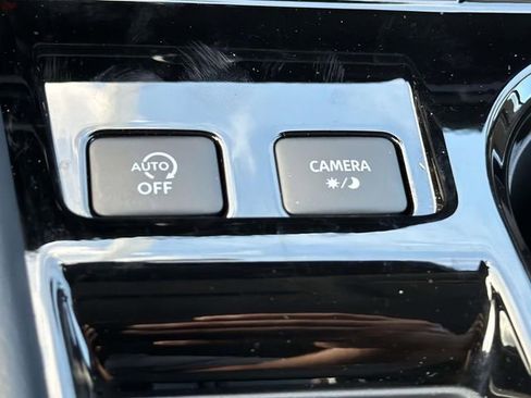 Certified 2025 Nissan Murano SV FWD image 18