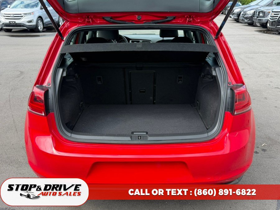 Used 2017 Volkswagen GTI SE FWD image 16