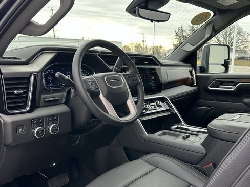 Used 2025 GMC Sierra 2500 Denali w/ Denali Reserve Package image 8