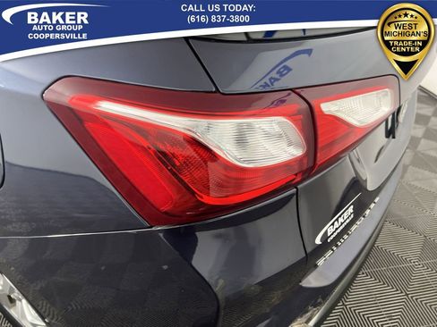 Used 2018 Chevrolet Equinox LT image 35