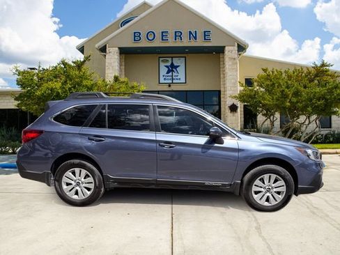 Used 2018 Subaru Outback 2.5i Premium AWD/4WD image 6