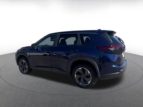 Used 2025 Nissan Rogue SV image 10