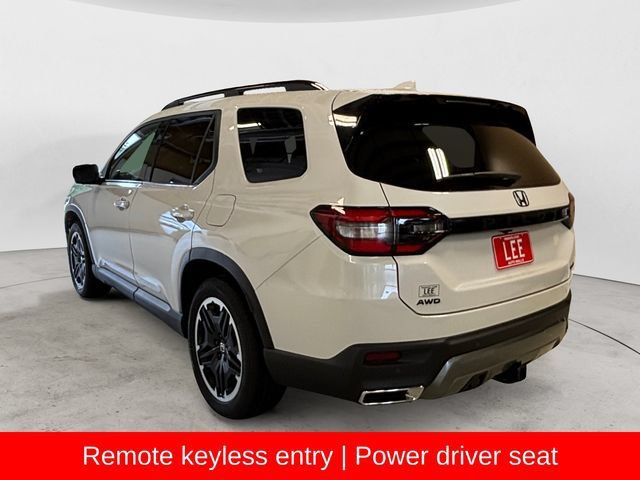 New 2026 Honda Pilot Touring image 3