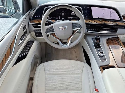 Certified 2022 Cadillac Escalade Premium Luxury Platinum image 14