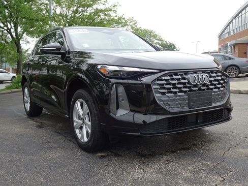 Used 2025 Audi Q5 Premium w/ Convenience Package AWD/4WD image 6