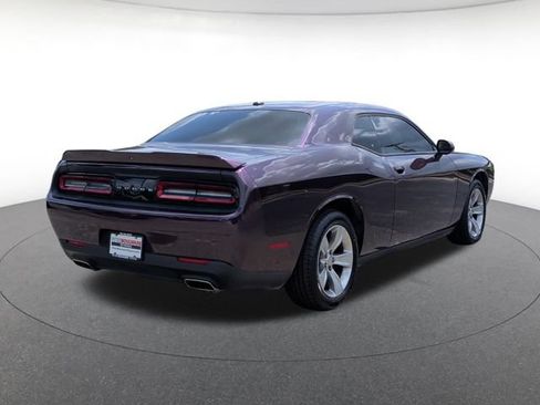 Used 2021 Dodge Challenger SXT RWD image 5