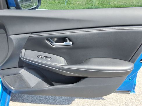 Used 2022 Nissan Sentra SV FWD image 25
