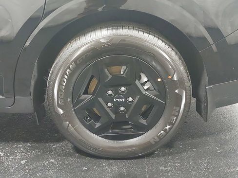 New 2026 Kia Carnival LXS image 43