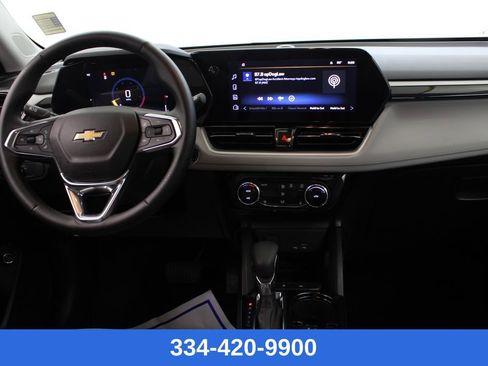 Used 2024 Chevrolet TrailBlazer LT w/ Convenience Package image 8