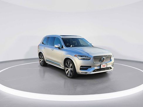 Used 2022 Volvo XC90 T6 Inscription w/ Advanced Package image 2