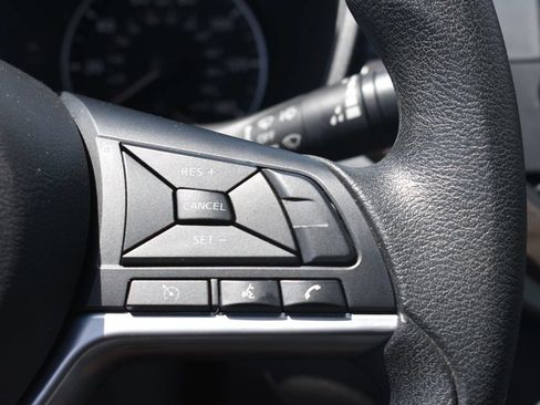 Used 2025 Nissan Altima 2.5 SV FWD image 16