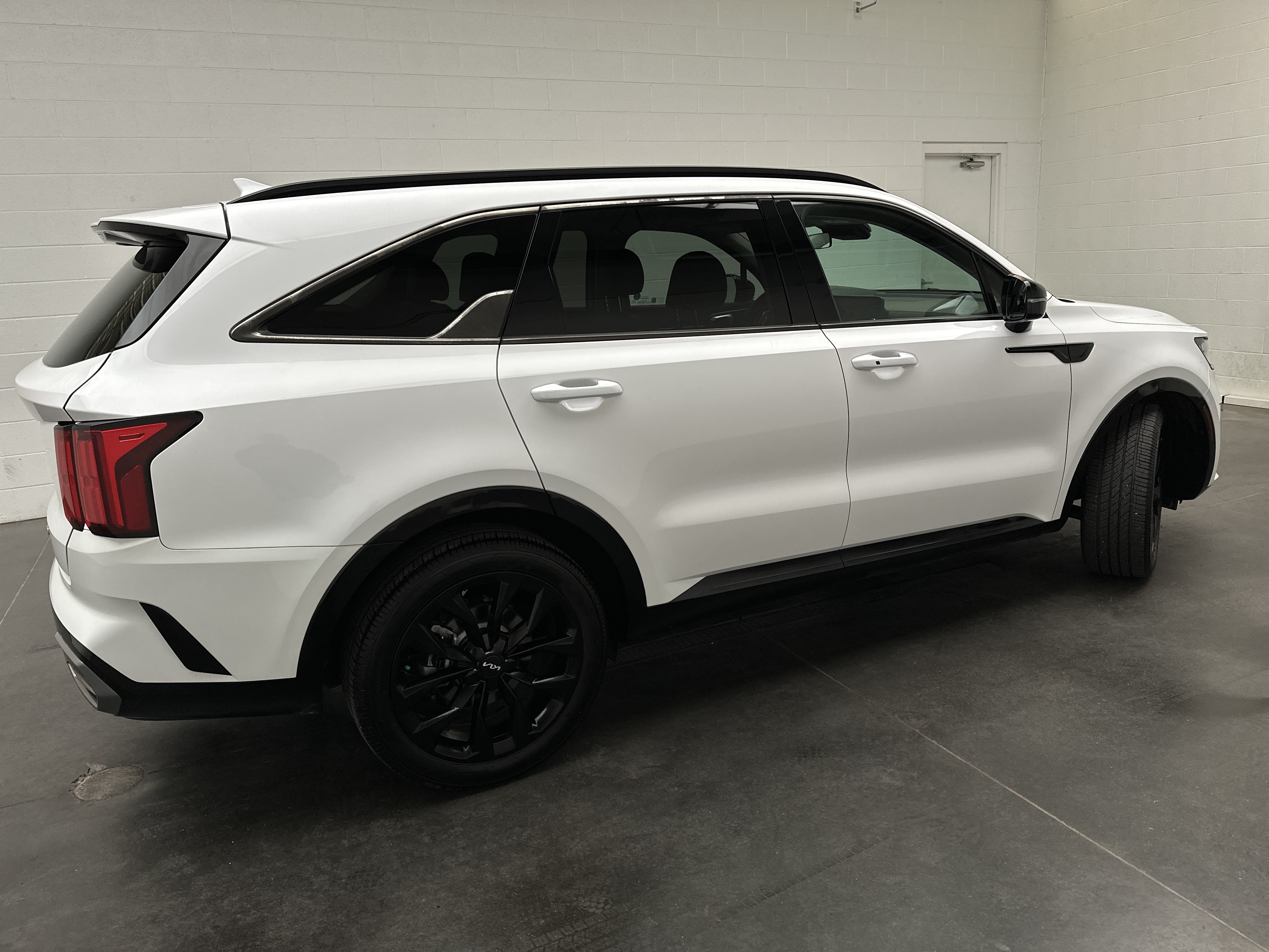Used 2022 Kia Sorento SX FWD image 9
