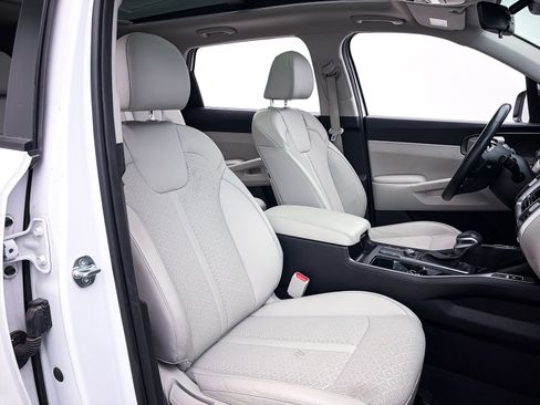 Used 2023 Kia Sorento S w/ Panoramic Sunroof Package image 37