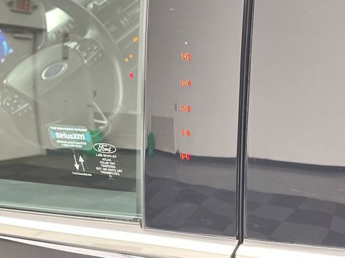 Used 2022 Ford Escape Titanium w/ Class II Trailer Tow Package image 8